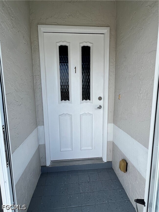 Building Photo - 1406 SE 2nd Pl