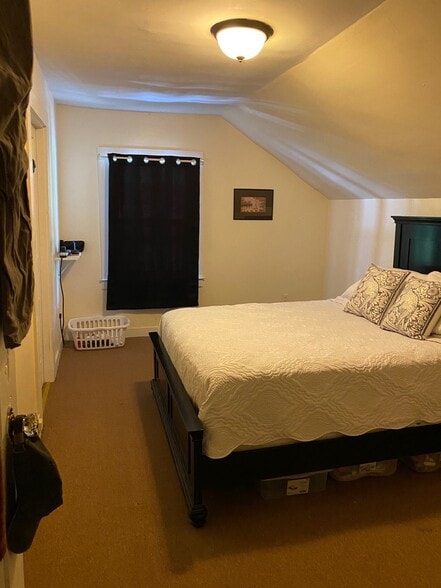 Building Photo - 69 S Main St