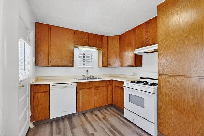 Building Photo - 5016 5th St NW