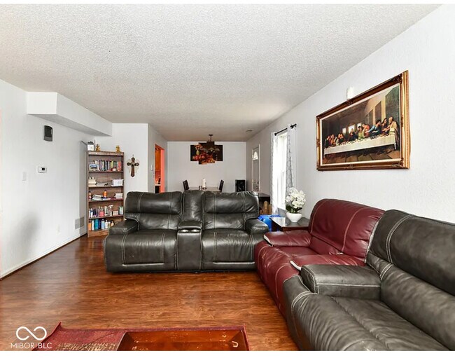 Building Photo - 5302 Cliff Ridge Dr