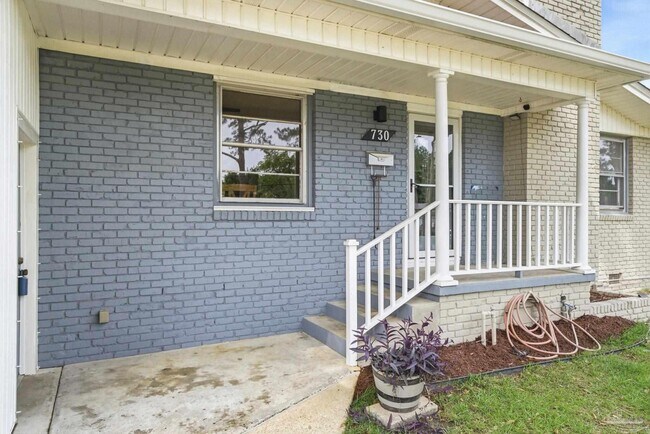Building Photo - 730 Nagel Dr