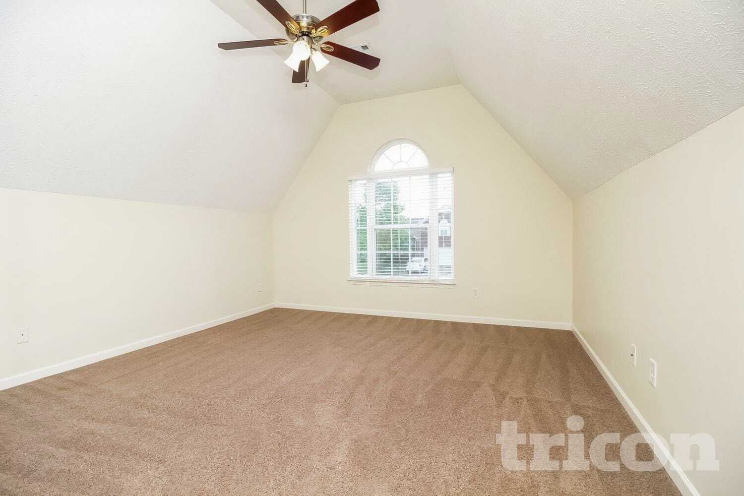 Building Photo - 3001 Deer Trail Dr