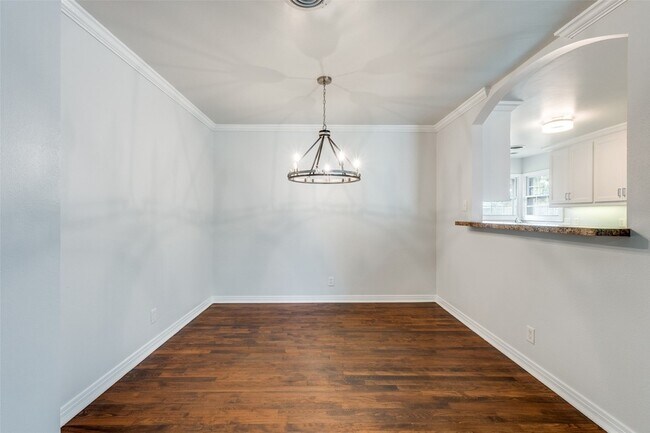 Building Photo - 4812 Wateka Dr