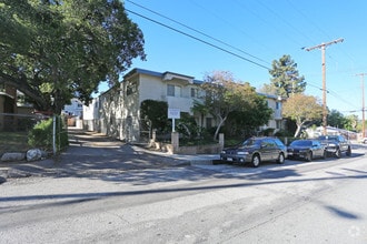 Building Photo - Wyngate, 7766
