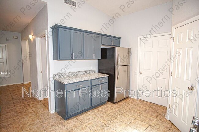 Building Photo - 5902 Redstone Mesa Ct