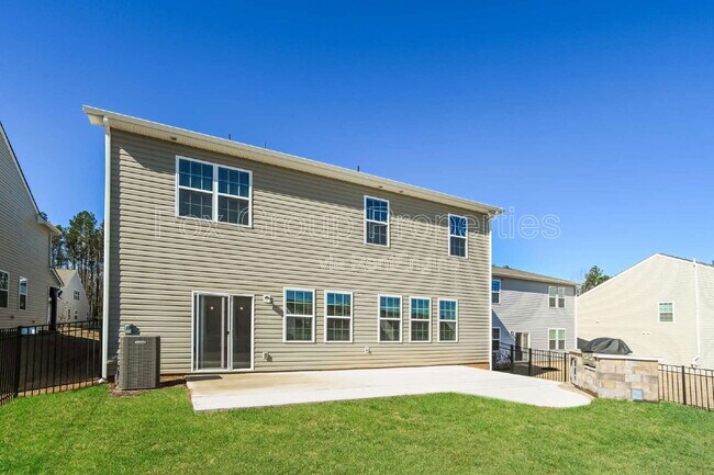 Building Photo - 6295 Fairfax Ct