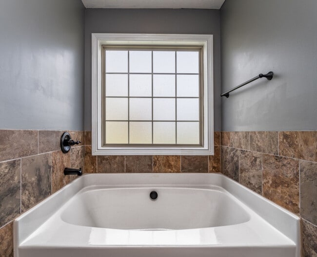 Building Photo - 3431 Barkers Mill Rd