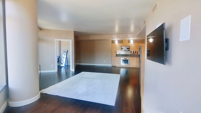 Building Photo - The "Ultimate Value" 13th Floor Luxury at The John Ross: Panoramic Views, 2 Parking Spots & Utili...