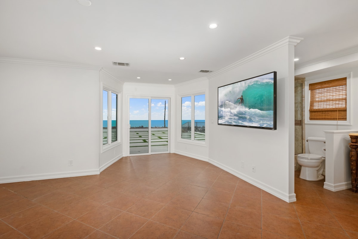 lower primary bedroom - 4013 Via Manzana