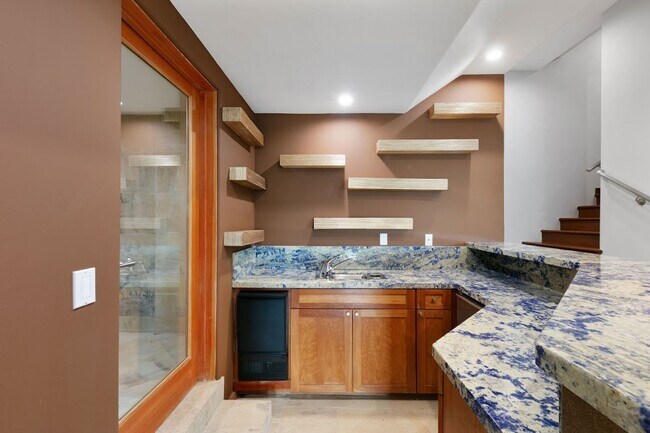 Building Photo - 27091 Sea Vista Dr