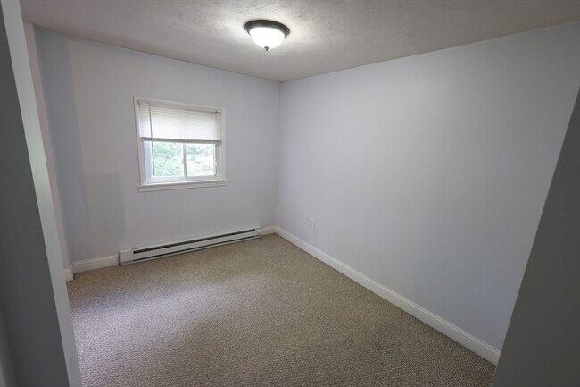 Building Photo - 72 Grampian Way