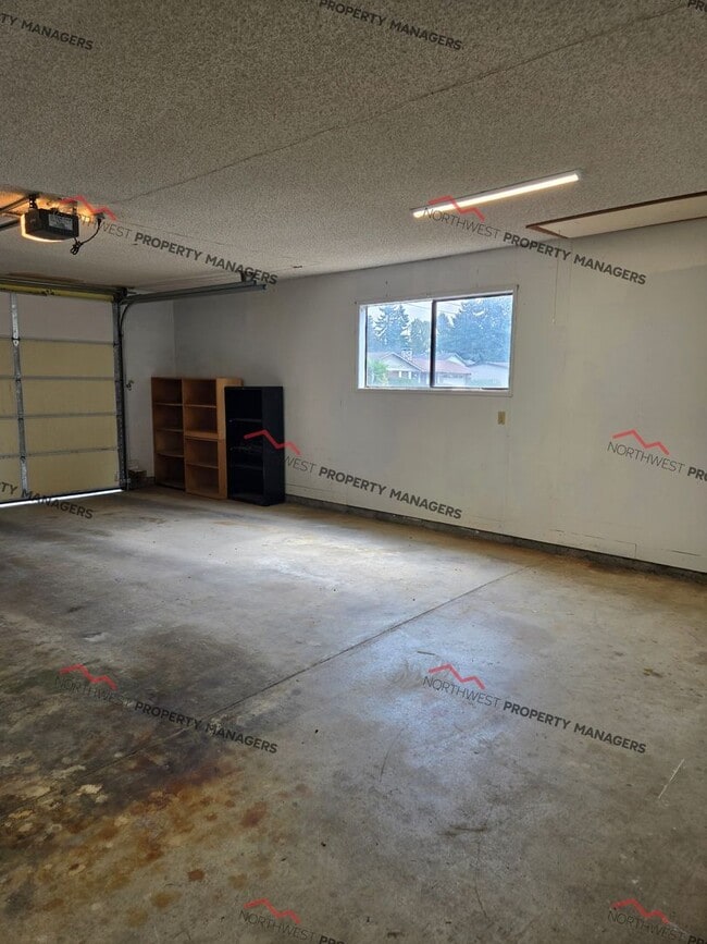 Building Photo - 1301 Kayu Ln