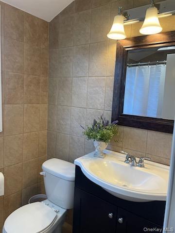 Building Photo - 214 Covert Ave