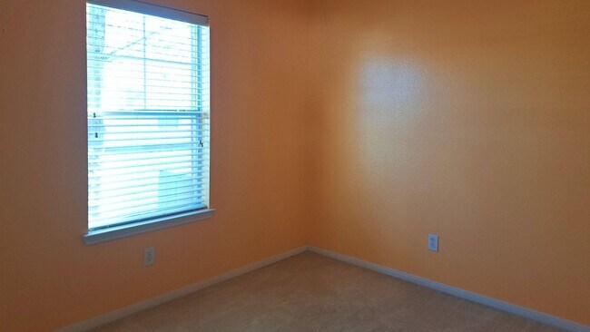 Building Photo - 21842 Grassy Hill Ln