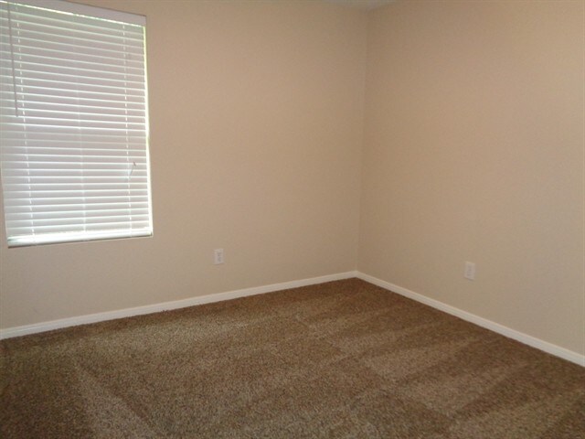 Building Photo - 15129 Grassington Dr