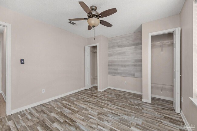 Building Photo - 5850 Princeton Dr