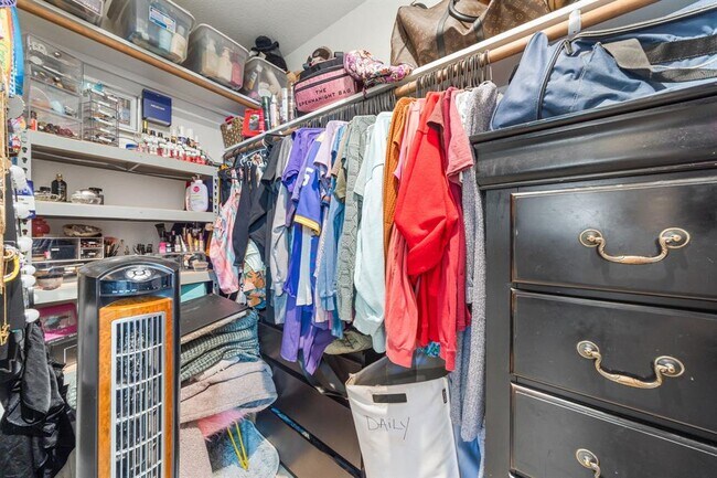 Building Photo - 301 Zebra Dr