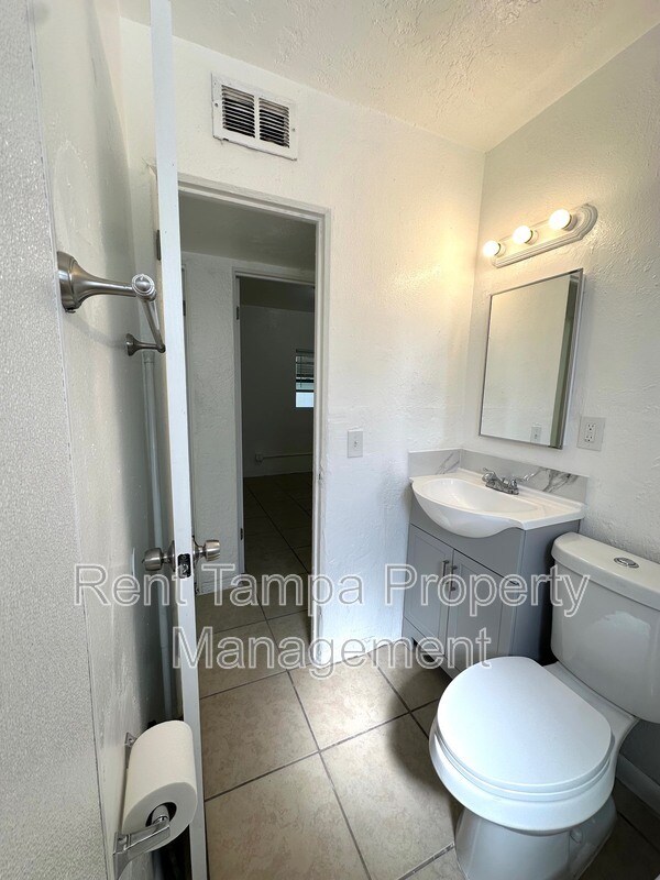 Building Photo - 626 31st St S