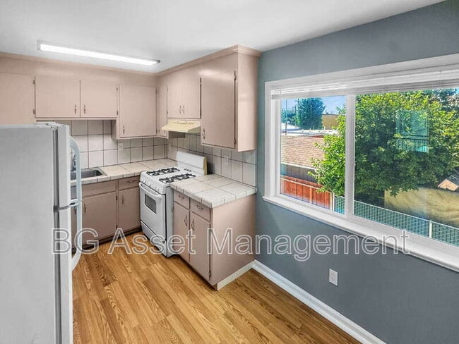 Building Photo - 1610 Sanford Ave
