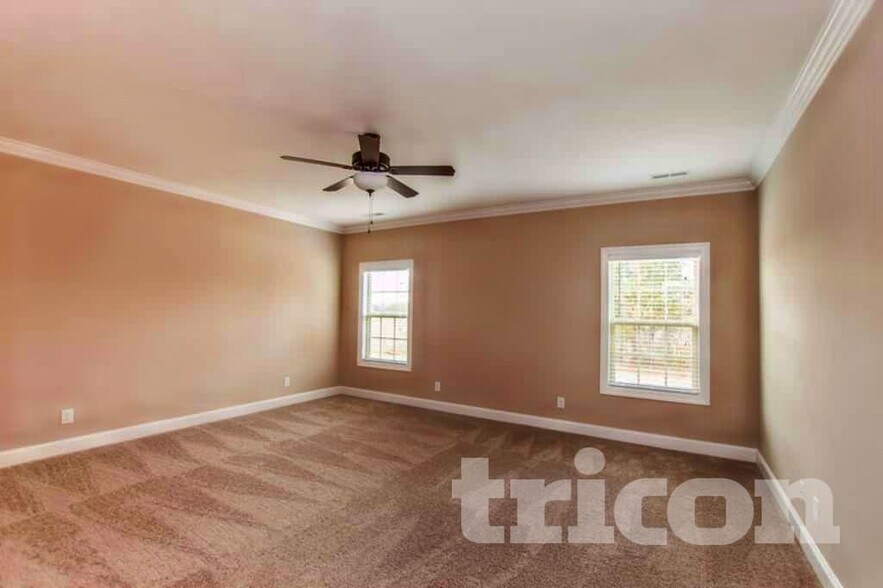 Building Photo - 1509 Burrows Ave