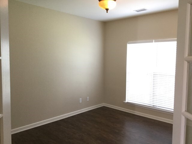 Building Photo - 2016 Arbor Vista Dr