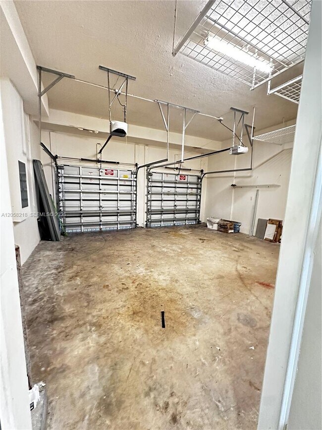 Building Photo - 14521 SW 13th Terrace
