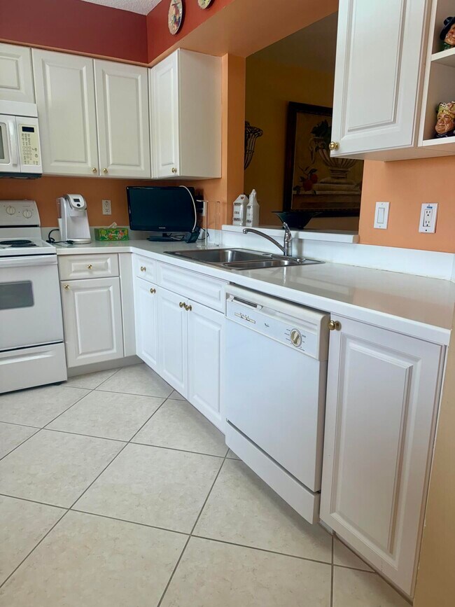 Building Photo - 12529 Imperial Isle Dr