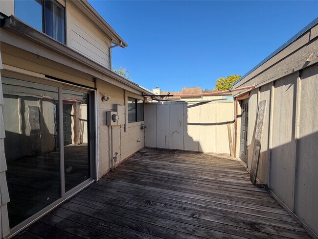 Building Photo - 13616 Garden Grove Ct