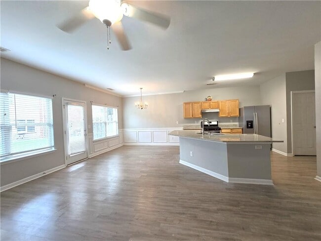 Building Photo - 4005 Labrador Way