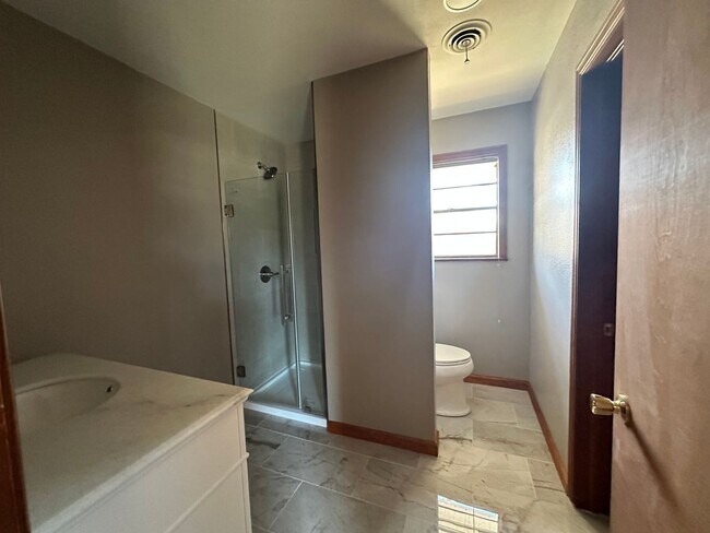 Building Photo - **COMING SOON ON JULY 1ST, 2026** Introducing a charming 3-bedroom, 2.5-bathroom home located in ...