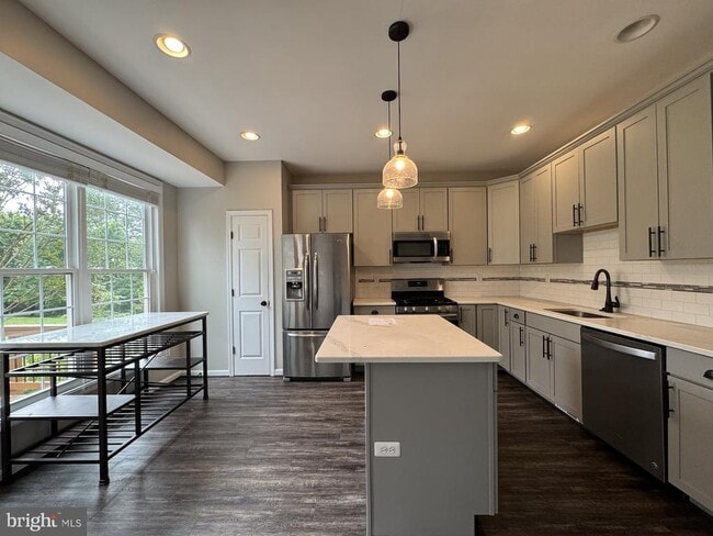 Building Photo - 2445 Founders Way