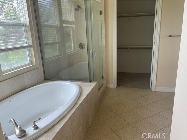 Building Photo - 2100 Canyon Cir