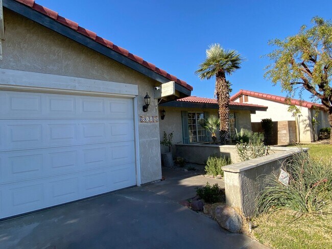 Building Photo - 68305 Encinitas Rd