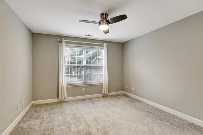 Building Photo - 2849 Jordan Oaks Ln