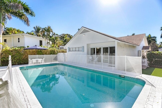 Building Photo - 211 Miraflores Dr