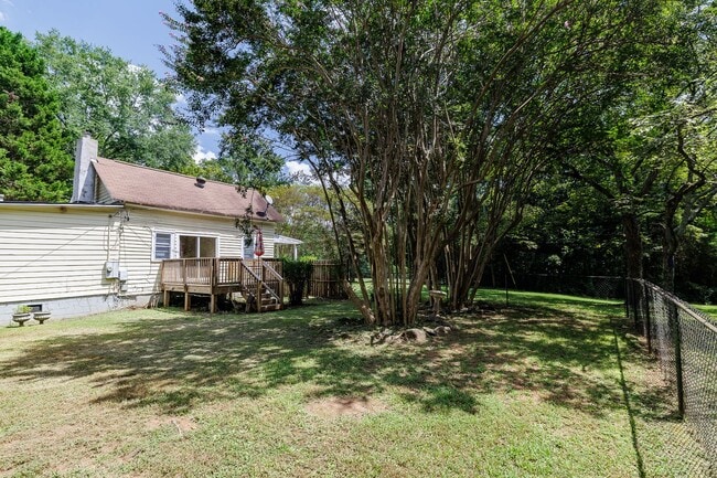 Building Photo - 2121 Simonton Bridge Rd