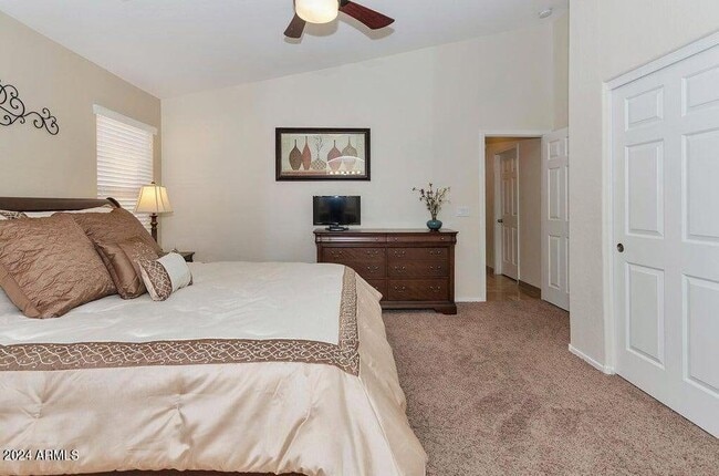 Building Photo - 3332 N Sunaire