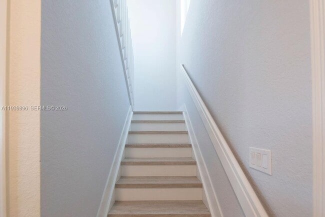 Building Photo - 8175 NW Greenbank Cir