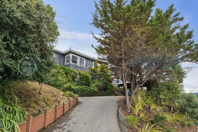 Building Photo - Furnished Mill Valley Home with Mt. Tam Views | Available Through December  - FOUNDATION