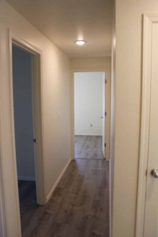 Building Photo - Single Family Home