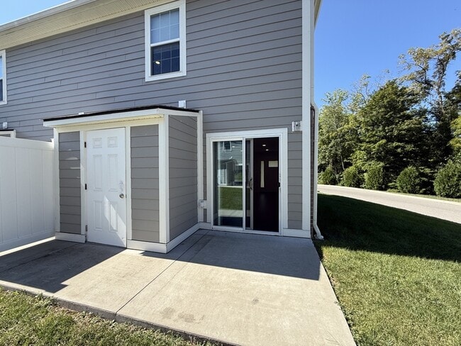 Building Photo - 211 Terrace Dr