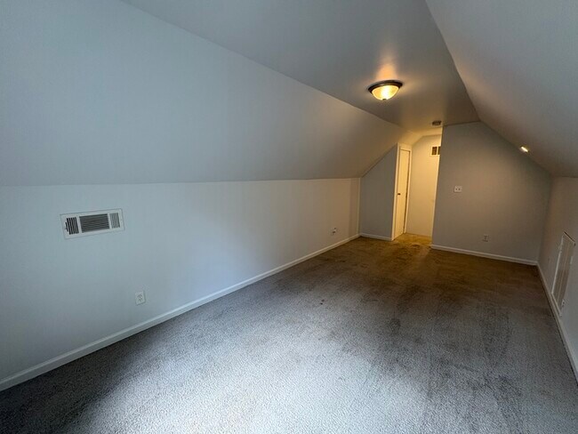 Building Photo - 229 Pebble Creek Dr