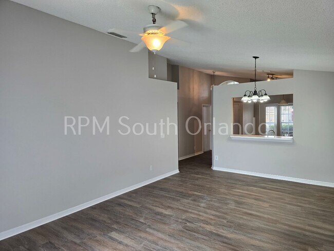 Building Photo - Winding Creek