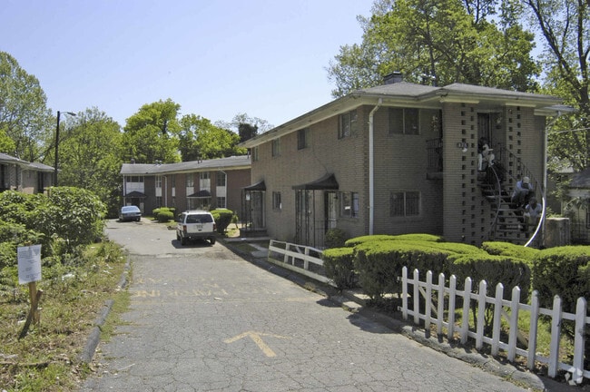 Primary Photo - Villa Estate