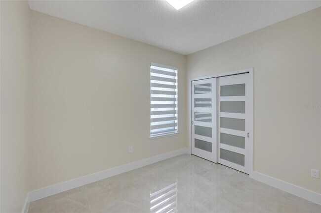 Building Photo - 1420 Sun Meadow Dr