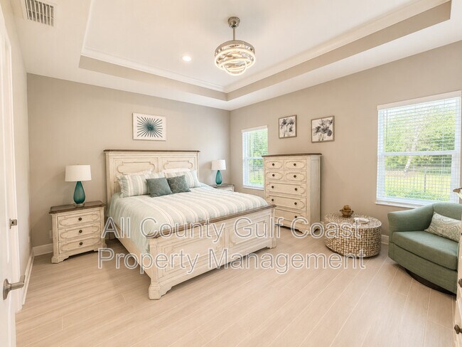 Building Photo - 10194 Canaveral Cir