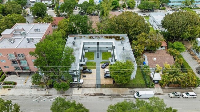 Building Photo - 541 NE 62nd St