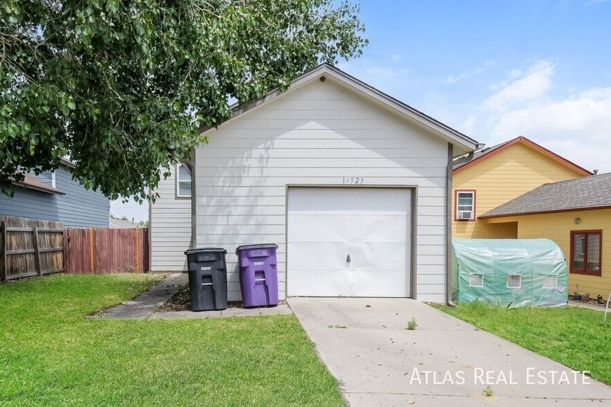 Primary Photo - 14525 E 47th Dr