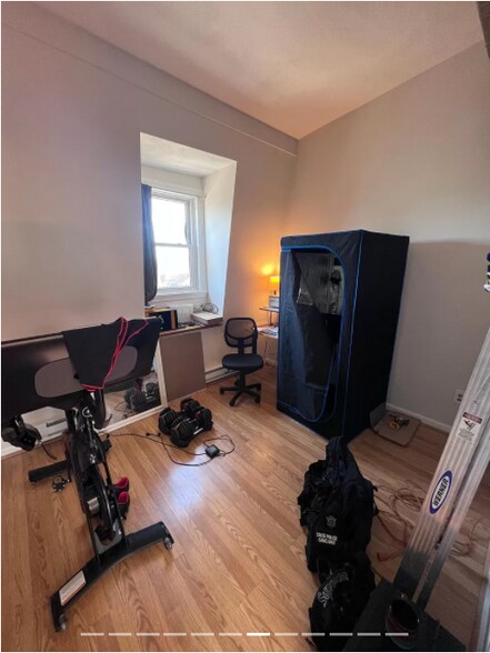 Building Photo - 610 Dorchester Ave