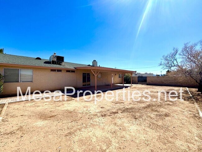 Building Photo - 16612 Osage Rd